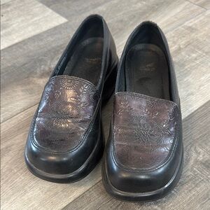 Dansko Black and Purple Flats Comfortable Loafers